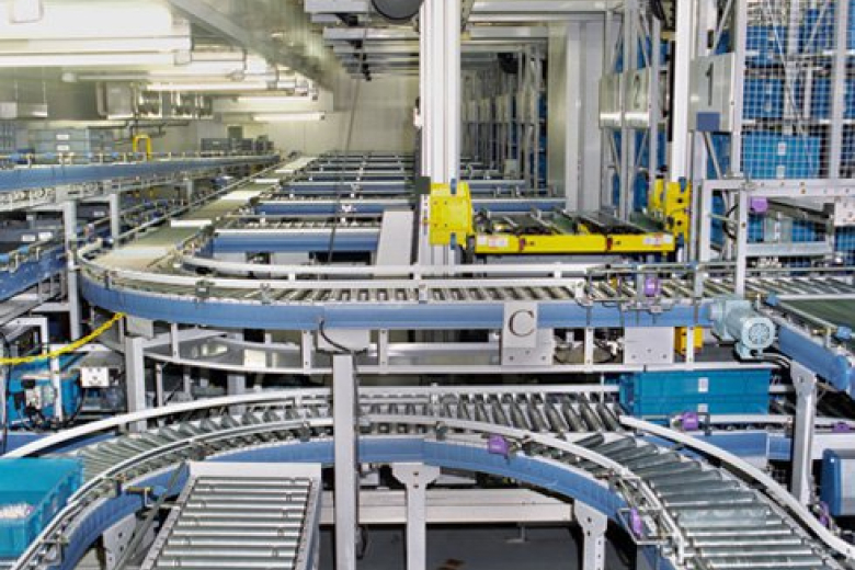 具材をバーコード管理。在庫ゼロのノンストップ物流。