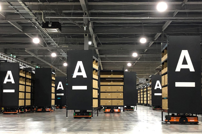 ネット商品を効率よくピッキング。GTPシステムなどで実現。